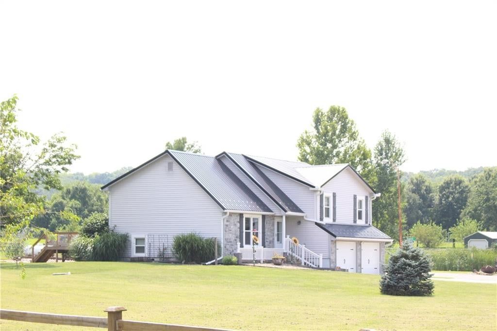 22215 Parallel Road — photo 8