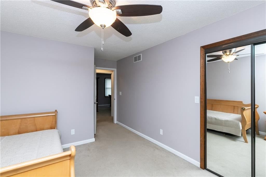 22215 Parallel Road — photo 37