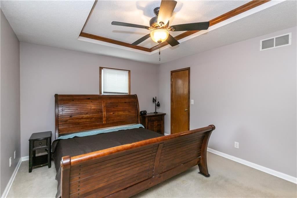 22215 Parallel Road — photo 39