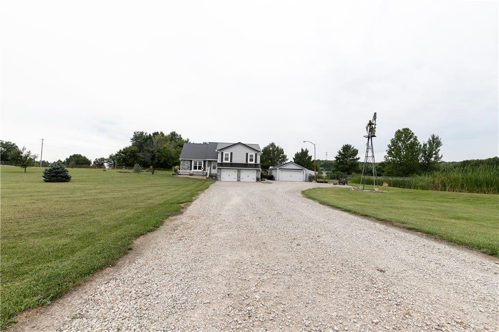 22215 Parallel Road — photo 69