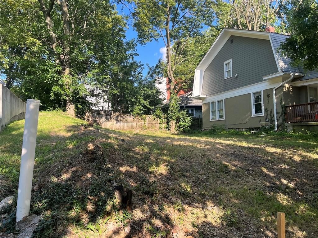 4235 Charlotte Street — photo 3
