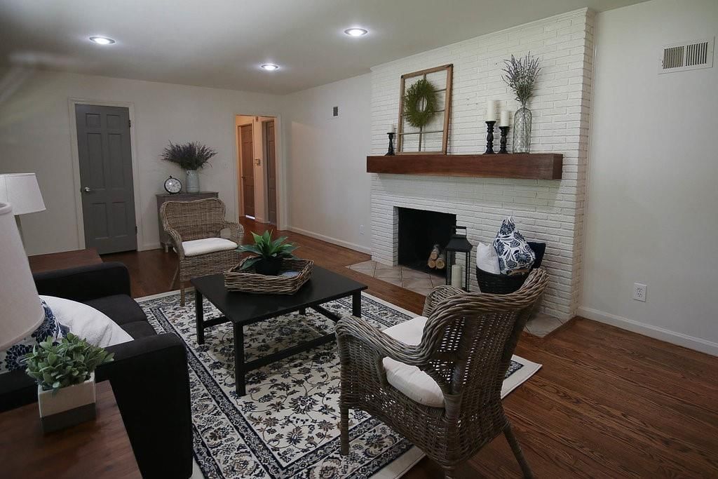 5501 W 70th Terrace — photo 3