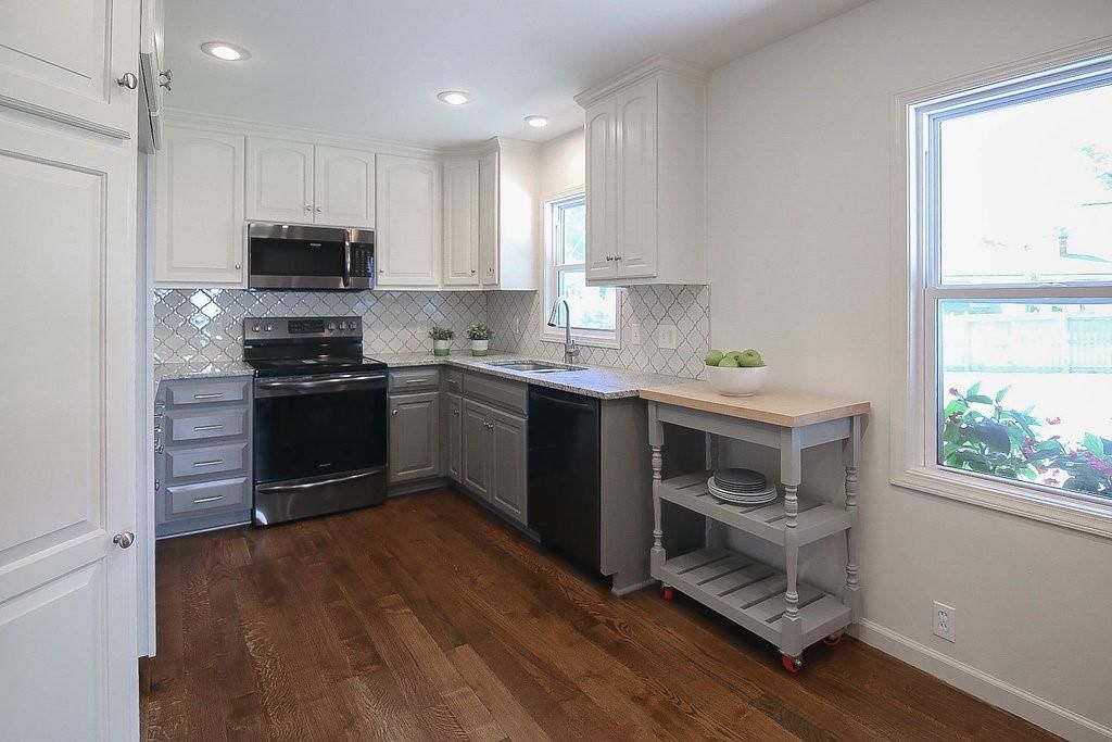 5501 W 70th Terrace — photo 6
