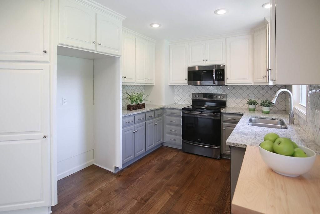 5501 W 70th Terrace — photo 7