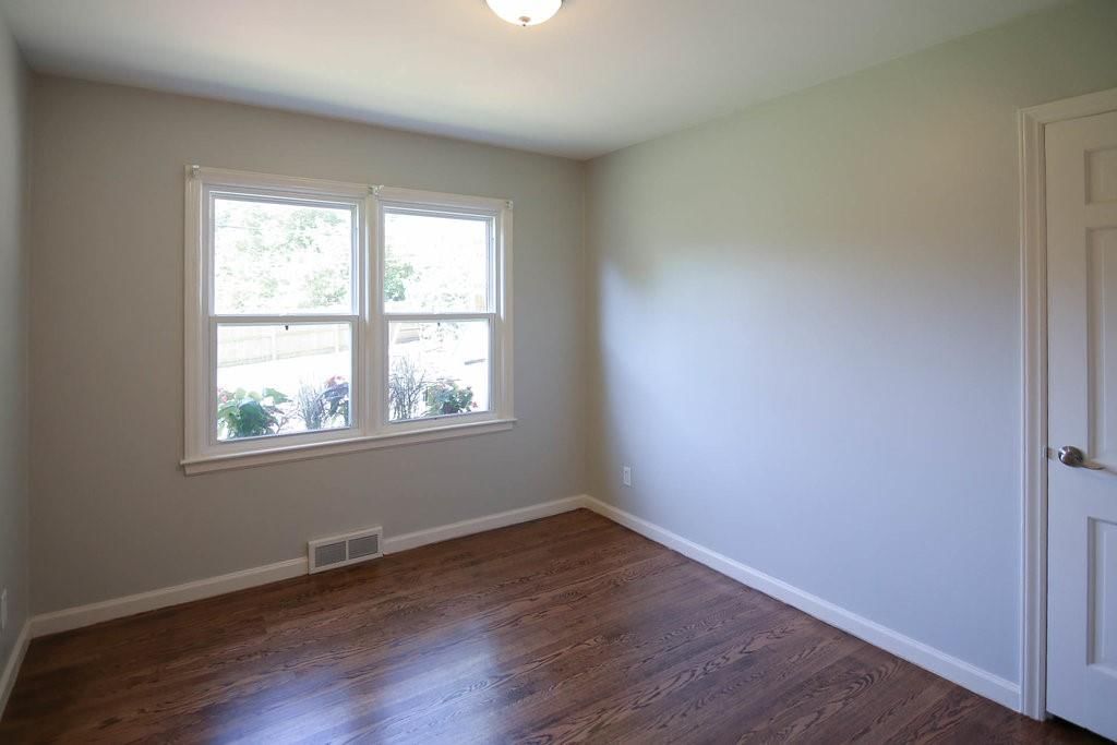 5501 W 70th Terrace — photo 13