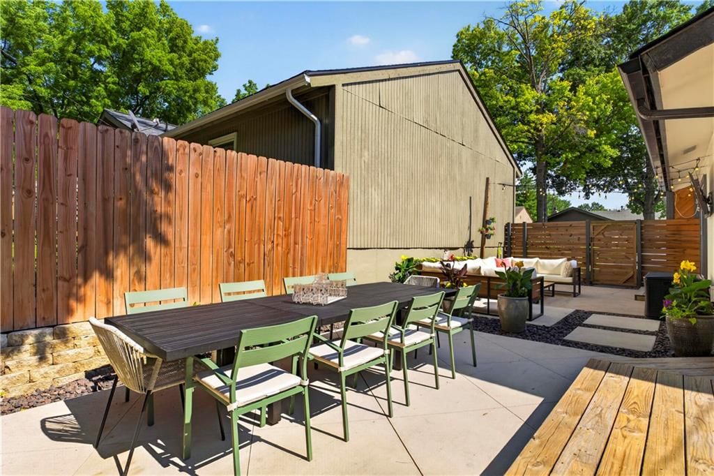8004 W 64th Terrace — photo 39
