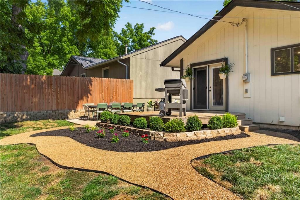 8004 W 64th Terrace — photo 44
