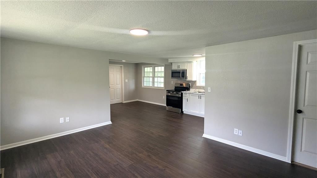411 N Cogan Lane — photo 9
