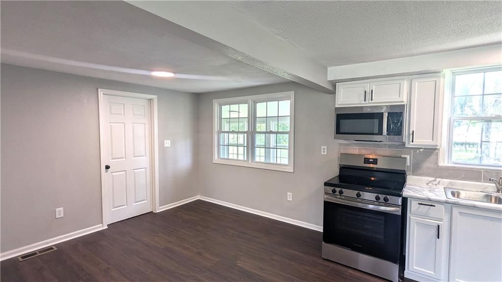 411 N Cogan Lane — photo 12