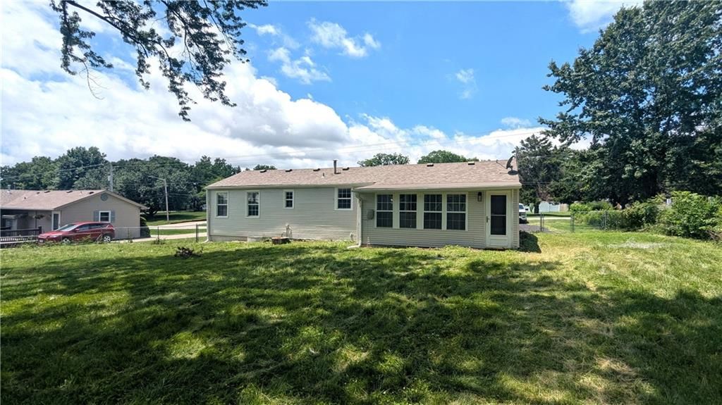 411 N Cogan Lane — photo 40
