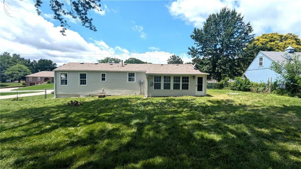 411 N Cogan Lane — photo 42