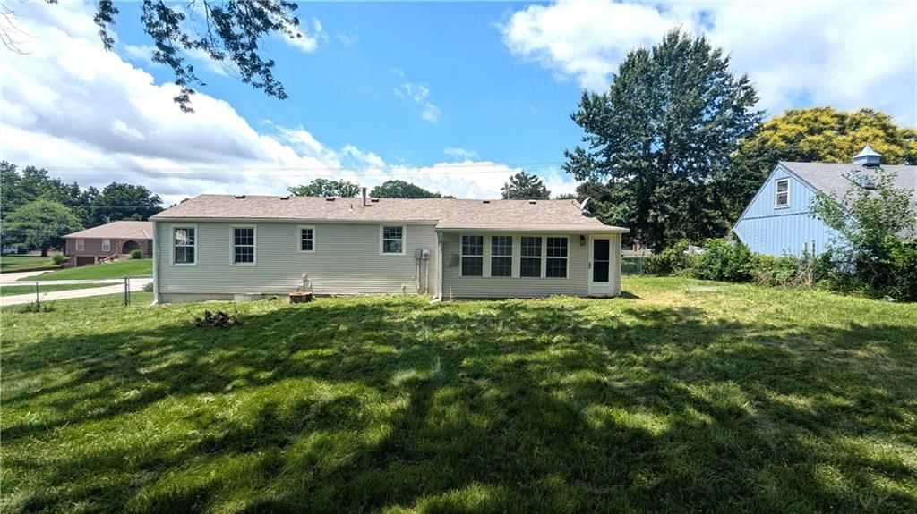 411 N Cogan Lane — photo 43