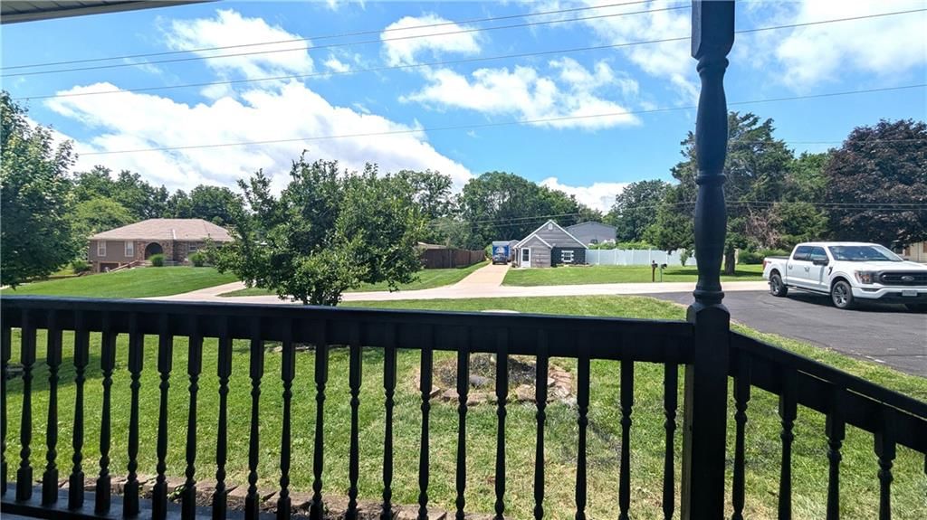 411 N Cogan Lane — photo 46