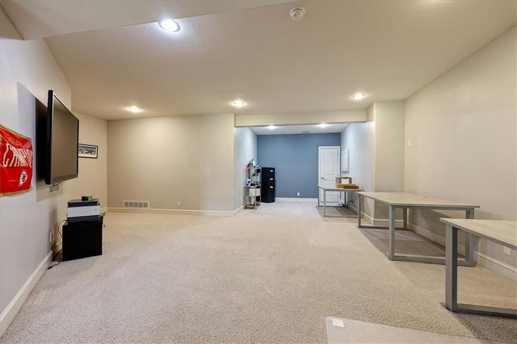9920 Skyview Lane — photo 43