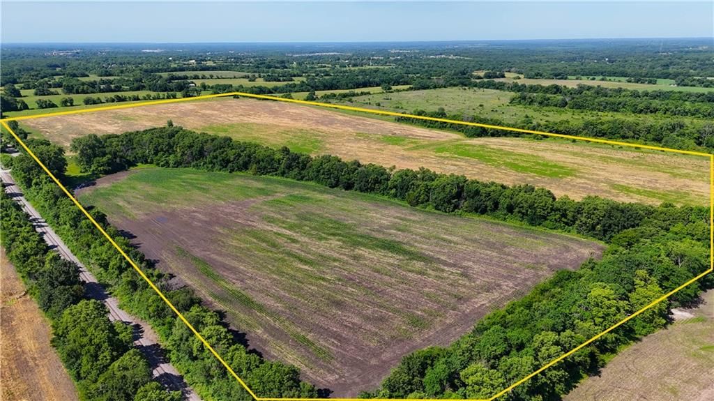 E 235, E 239, Mopac Rd Street, Harrisonville, MO