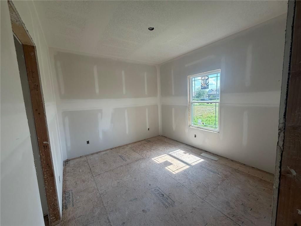 21503 Twin Oaks Parkway — photo 9