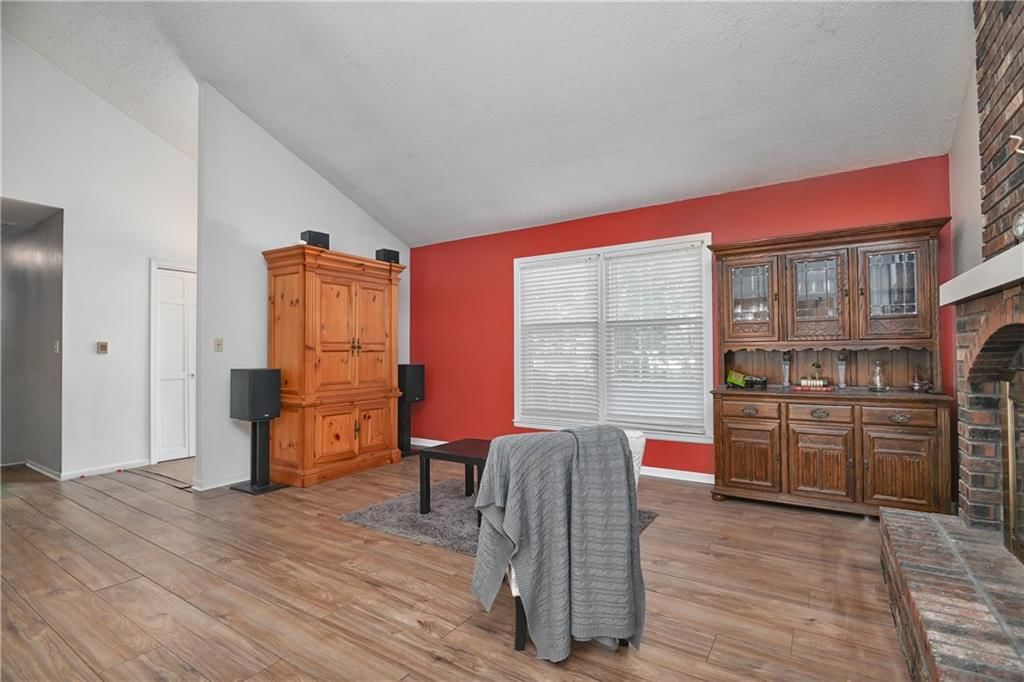 8515 NW Pomona Avenue — photo 6
