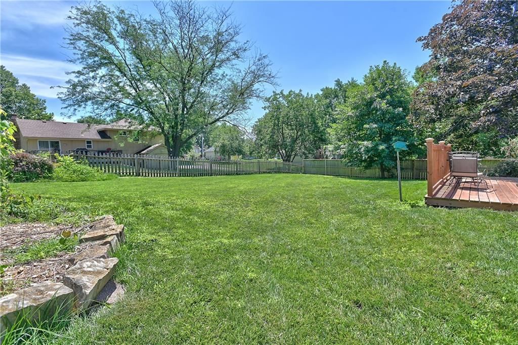 8515 NW Pomona Avenue — photo 35