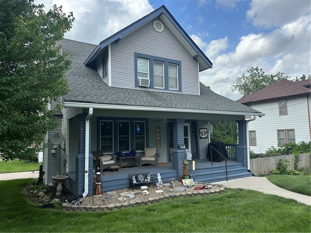201 E Edwards Street — photo 1