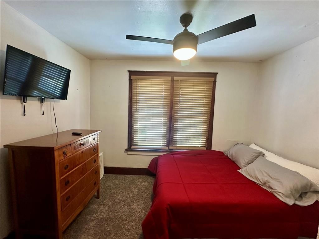 201 E Edwards Street — photo 9