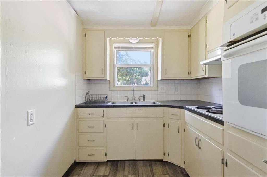 10819 E Westport Road — photo 10