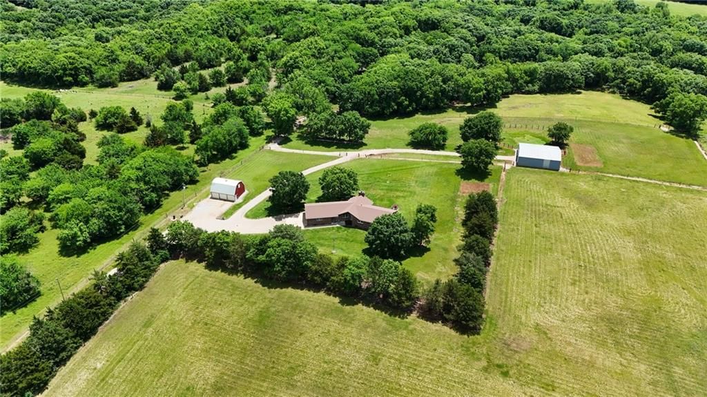 14805 27th Street, Perry, KS