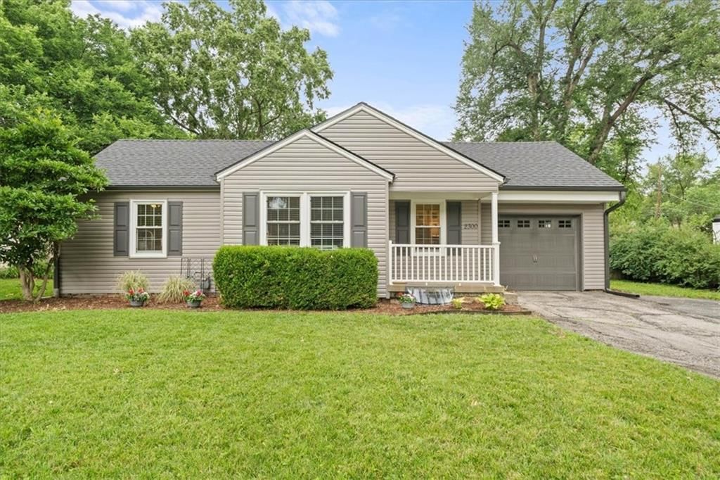 2300 W 79th Street, Prairie Village, KS