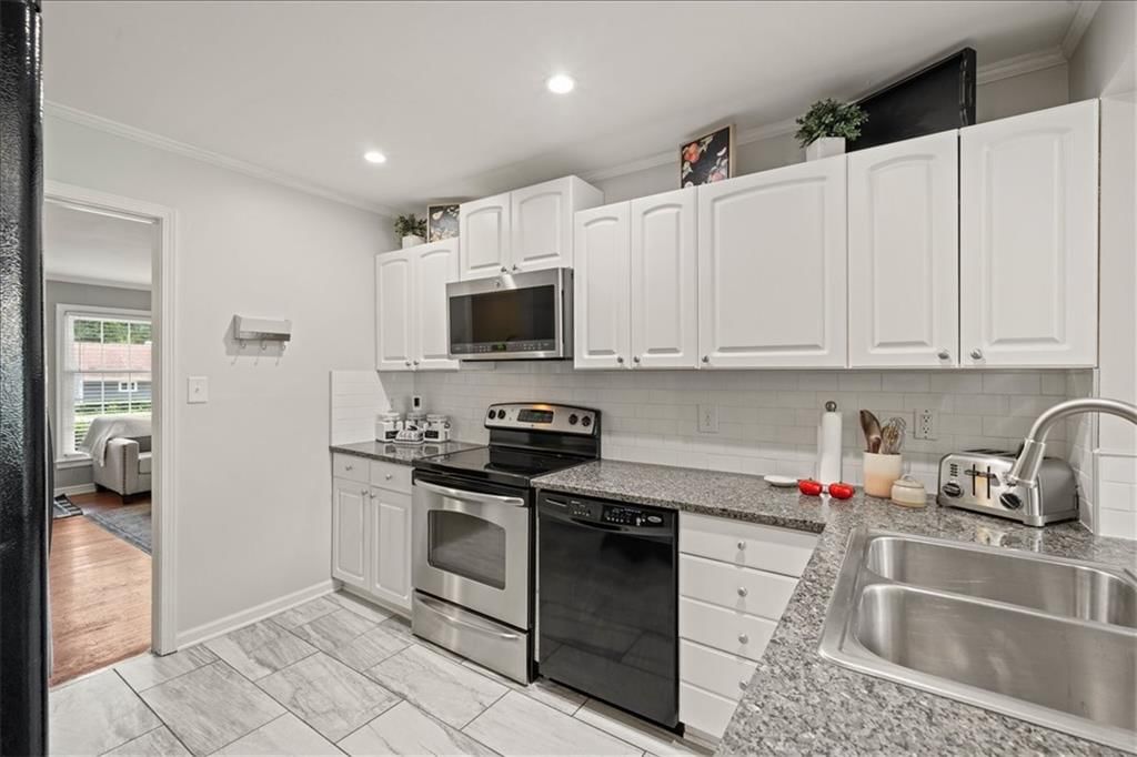 2300 W 79th Street — photo 11