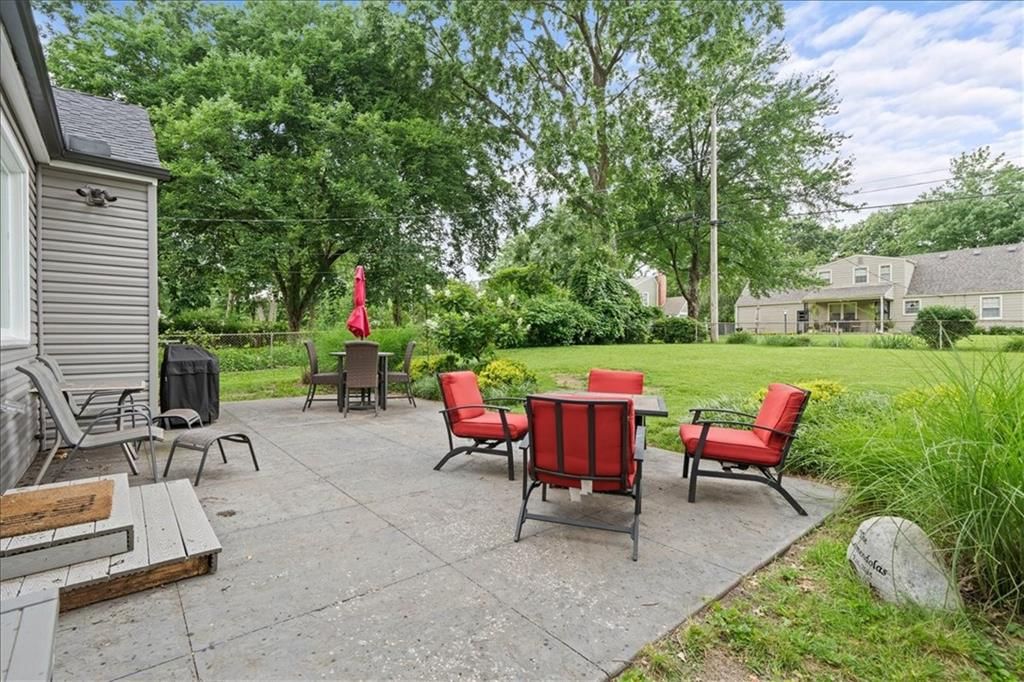 2300 W 79th Street — photo 25