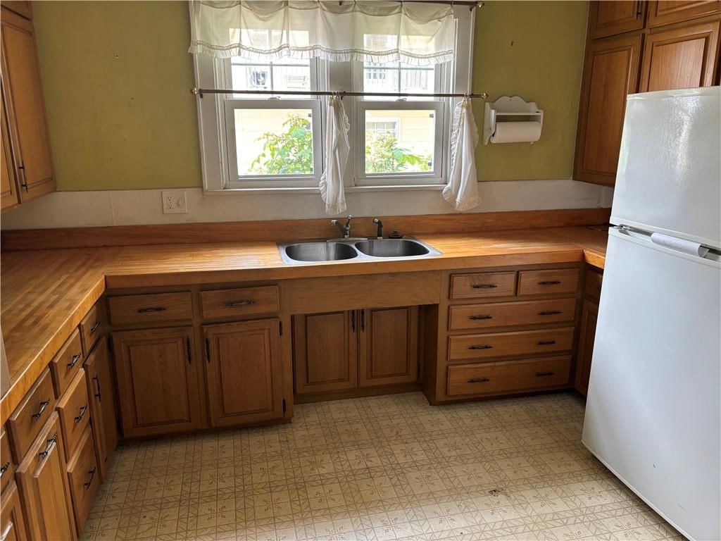 930 S Hickory Street — photo 5