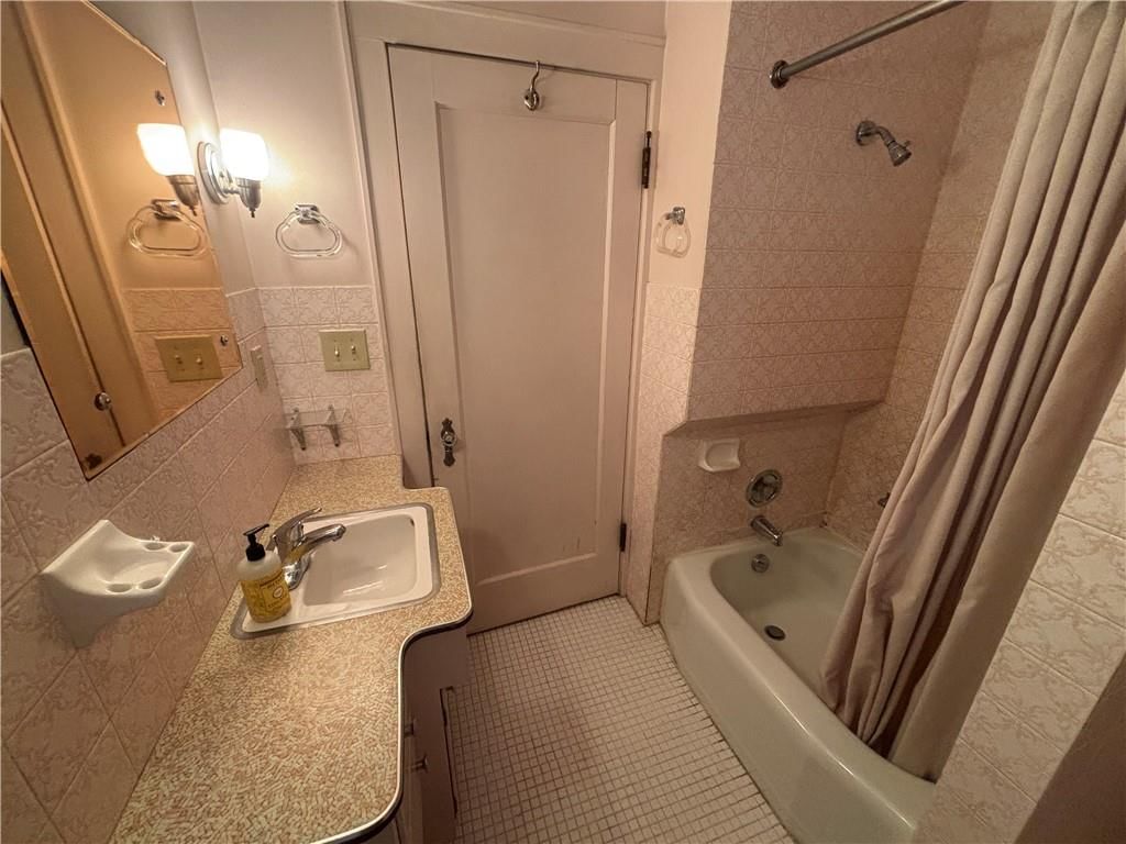 930 S Hickory Street — photo 8