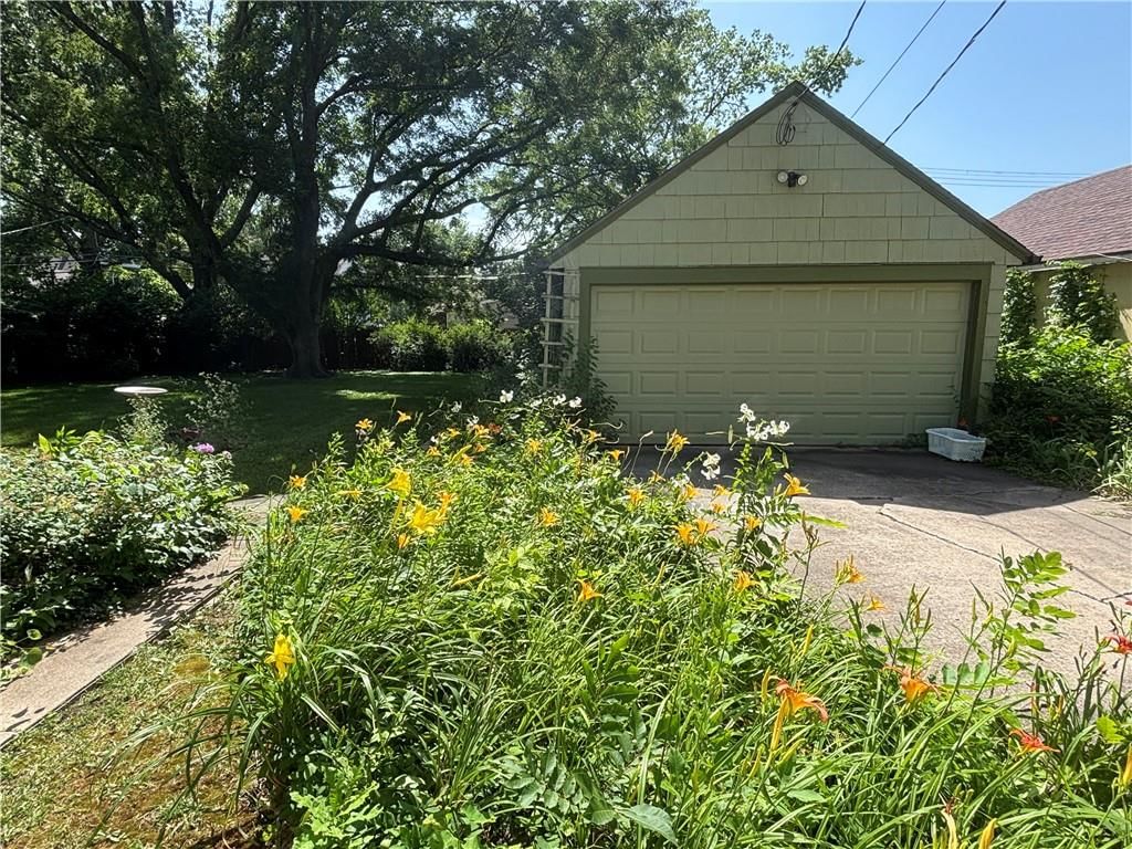 930 S Hickory Street — photo 18