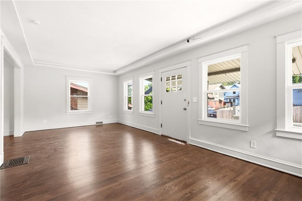 1326 Lake Avenue — photo 13