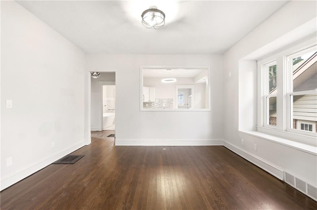1326 Lake Avenue — photo 16