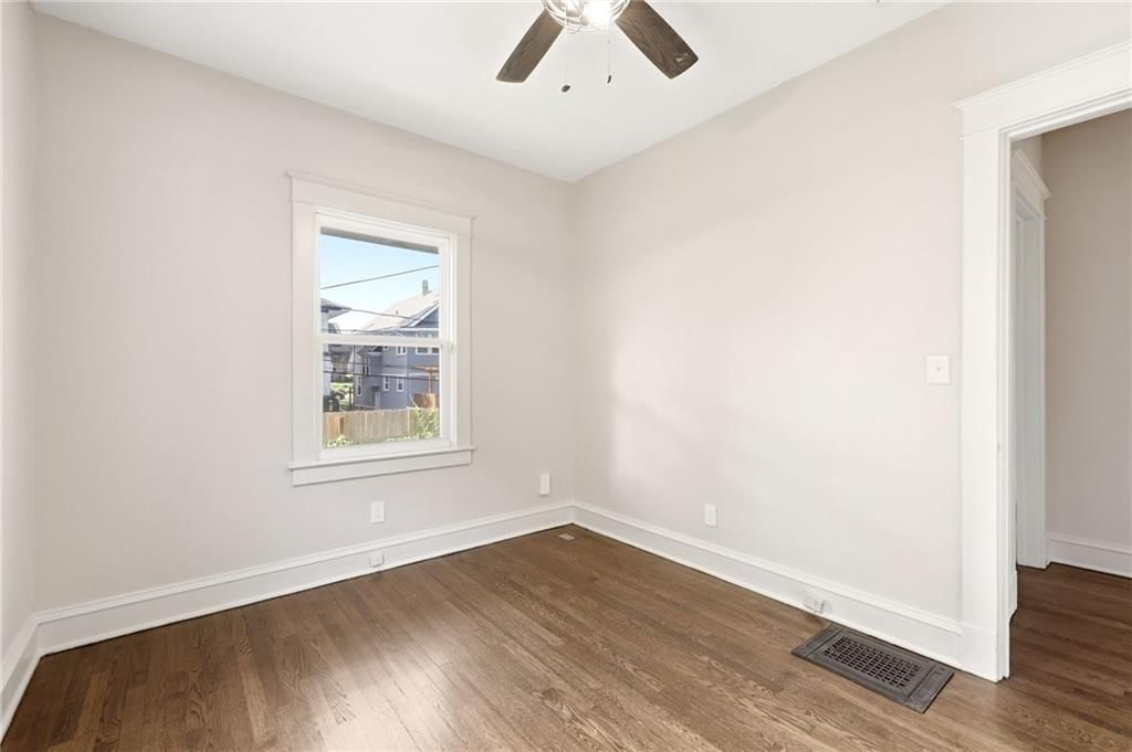 1326 Lake Avenue — photo 28