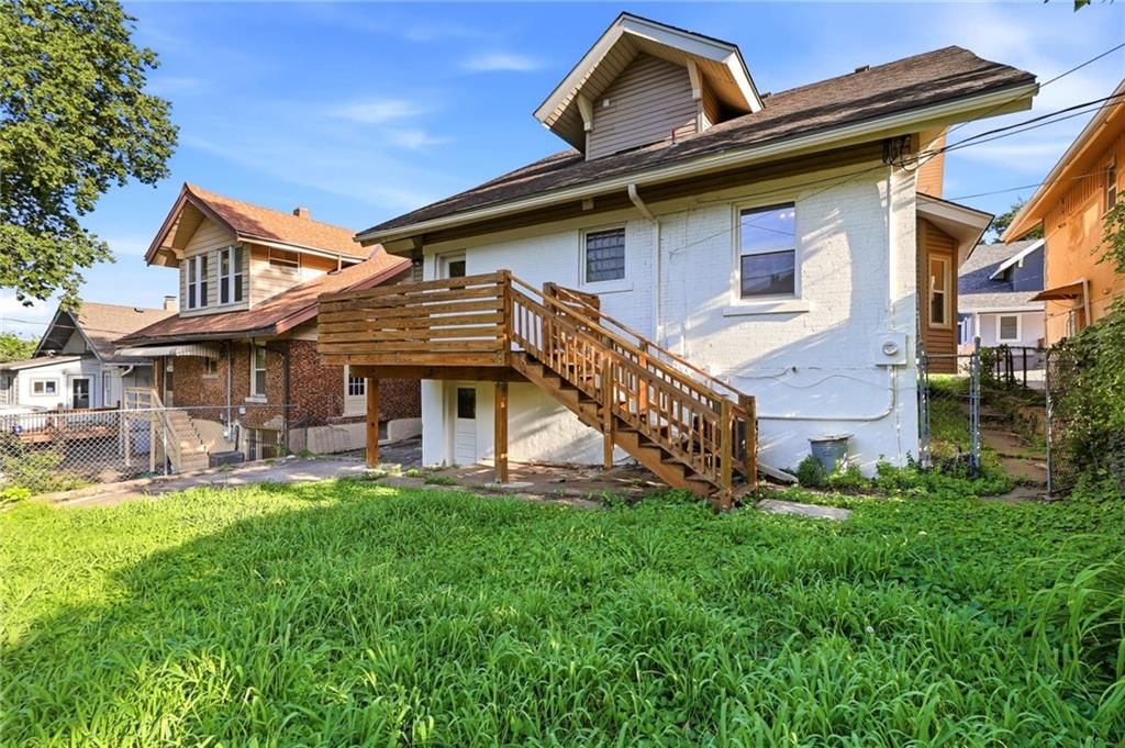 1326 Lake Avenue — photo 49