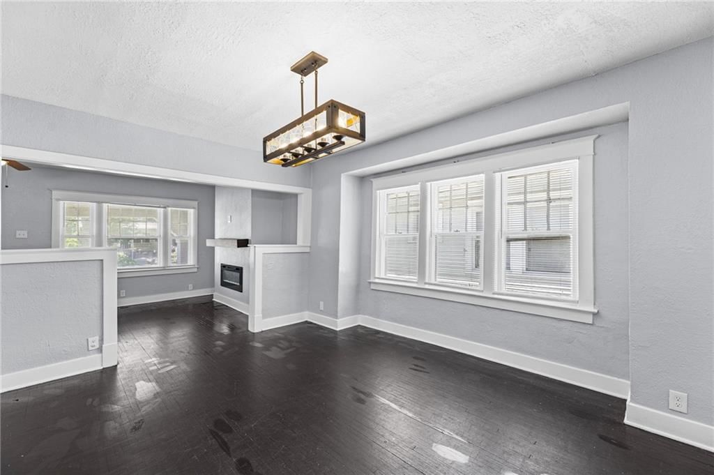 4243 Agnes Avenue — photo 9