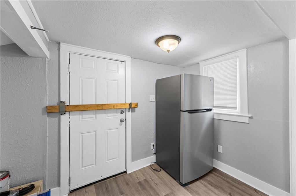 4243 Agnes Avenue — photo 15