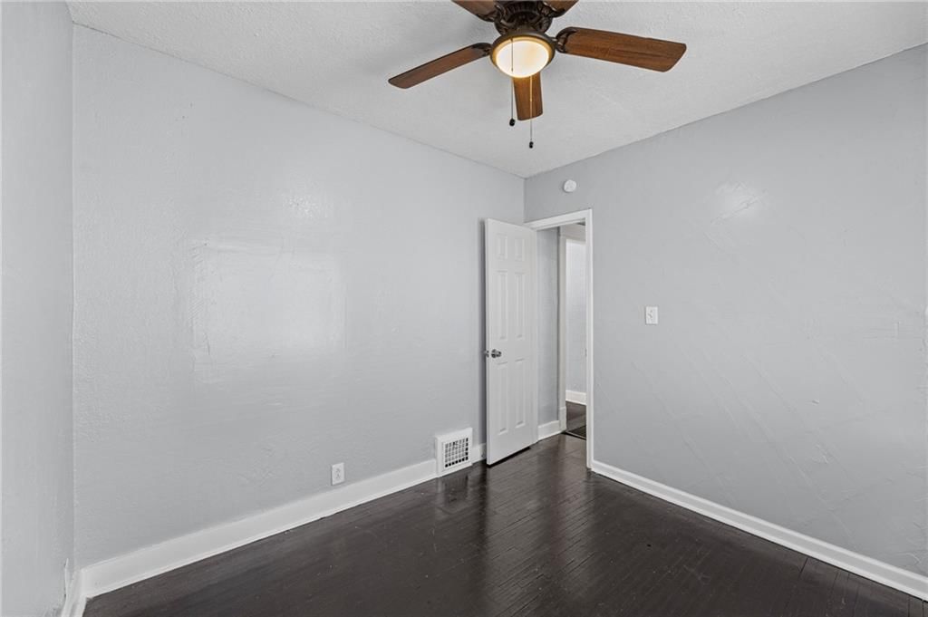 4243 Agnes Avenue — photo 17