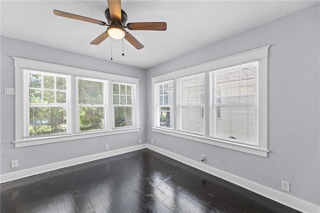 4243 Agnes Avenue — photo 19