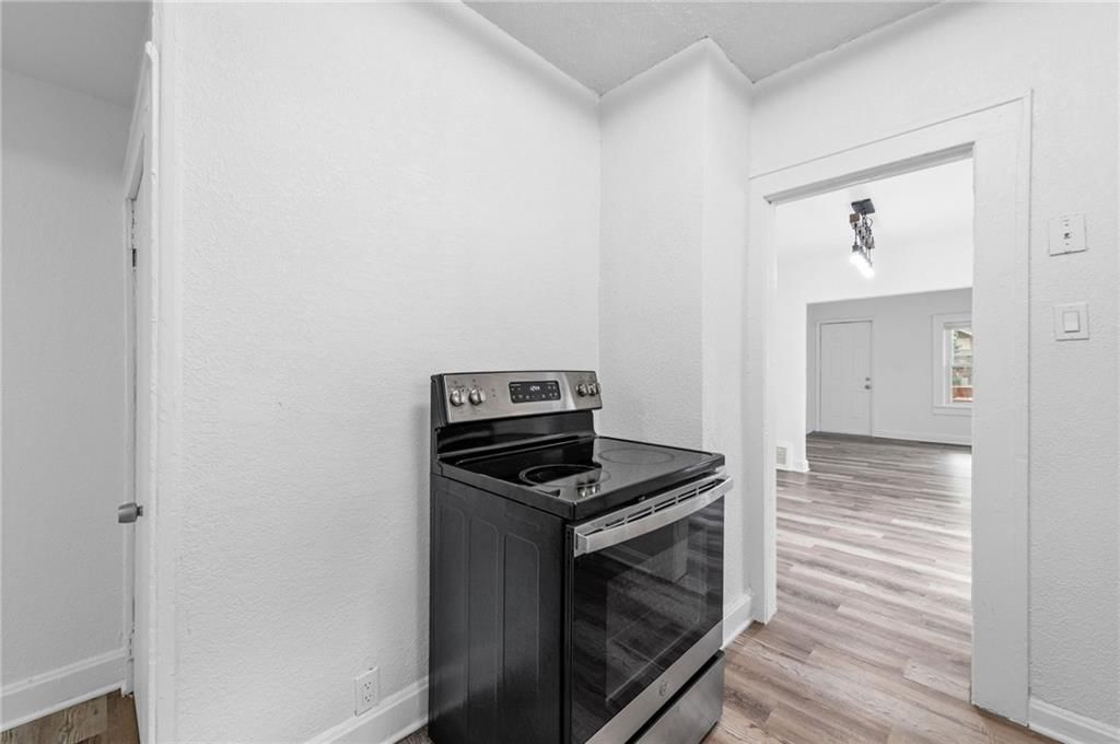 1831 E 68th Street — photo 13