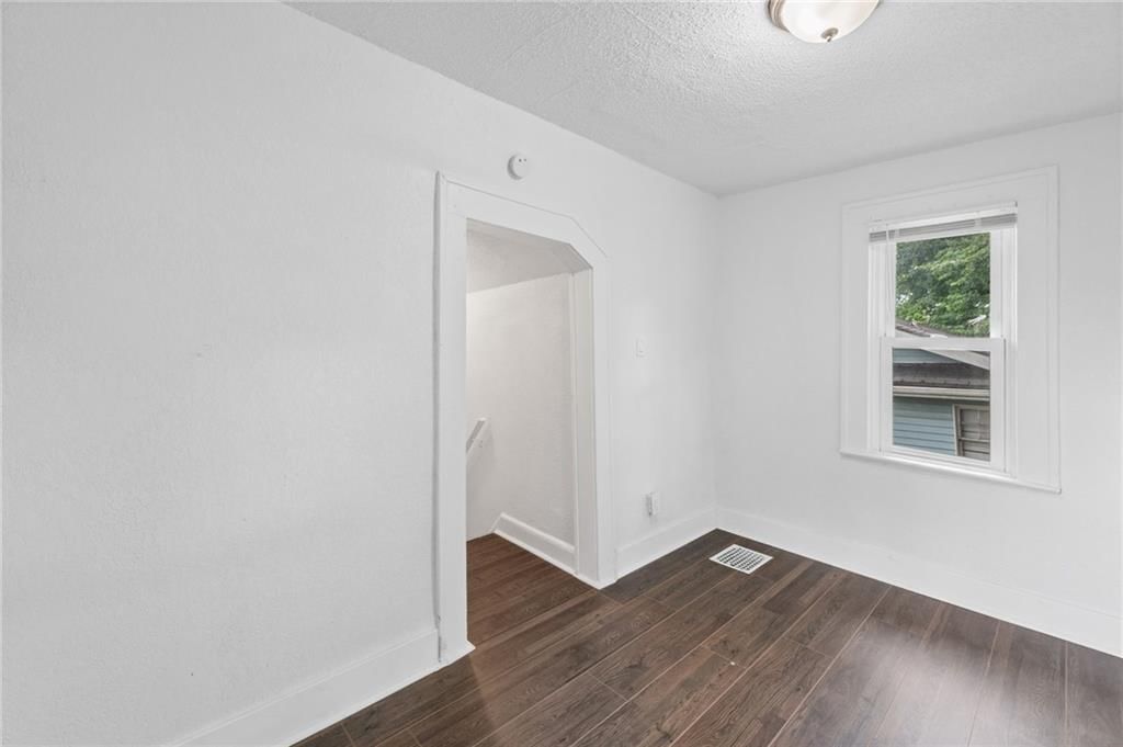 1831 E 68th Street — photo 23