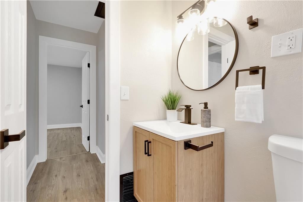 2145 S 47th Terrace — photo 14