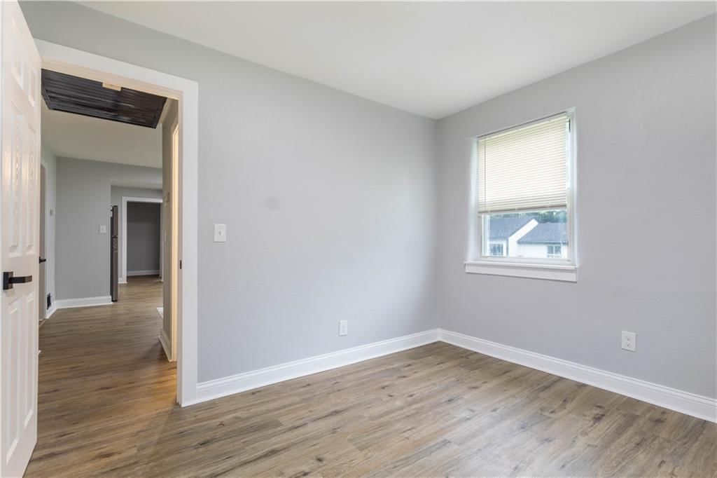 2145 S 47th Terrace — photo 18
