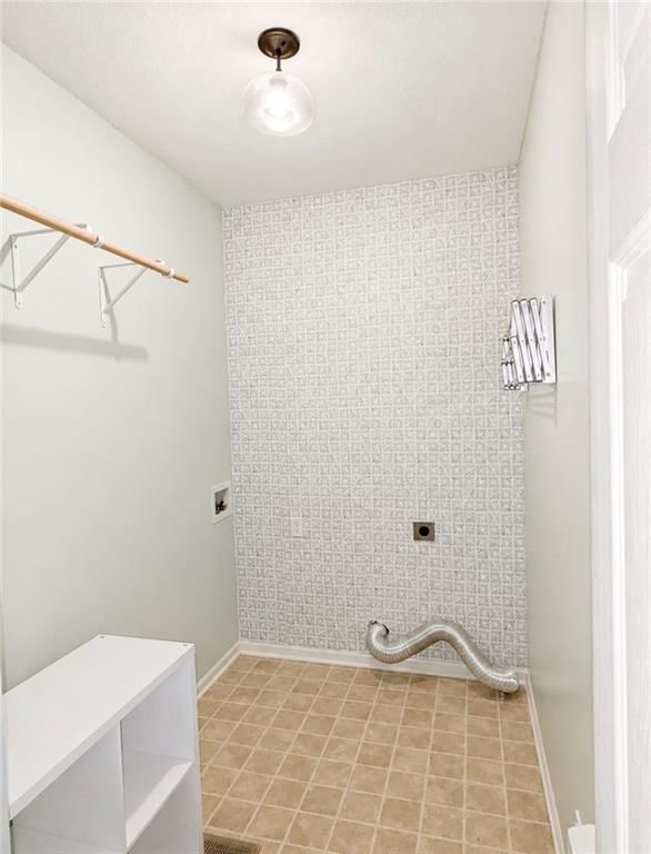 308 NE Hidden Valley Way — photo 17