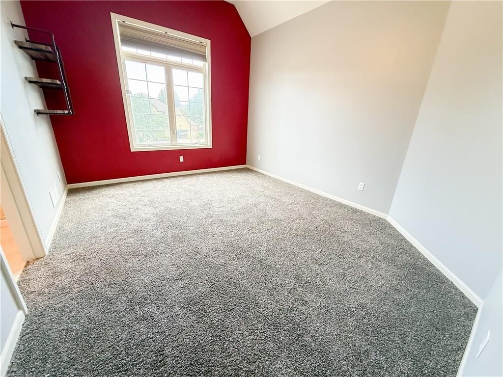 308 NE Hidden Valley Way — photo 35