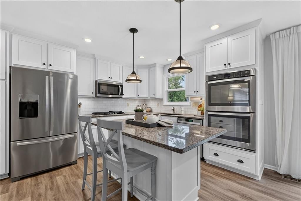 301 S Elm Street — photo 8