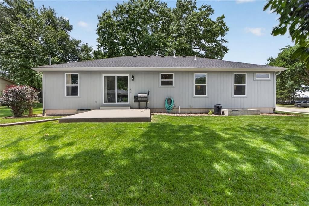 301 S Elm Street — photo 34