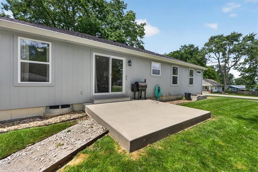 301 S Elm Street — photo 36