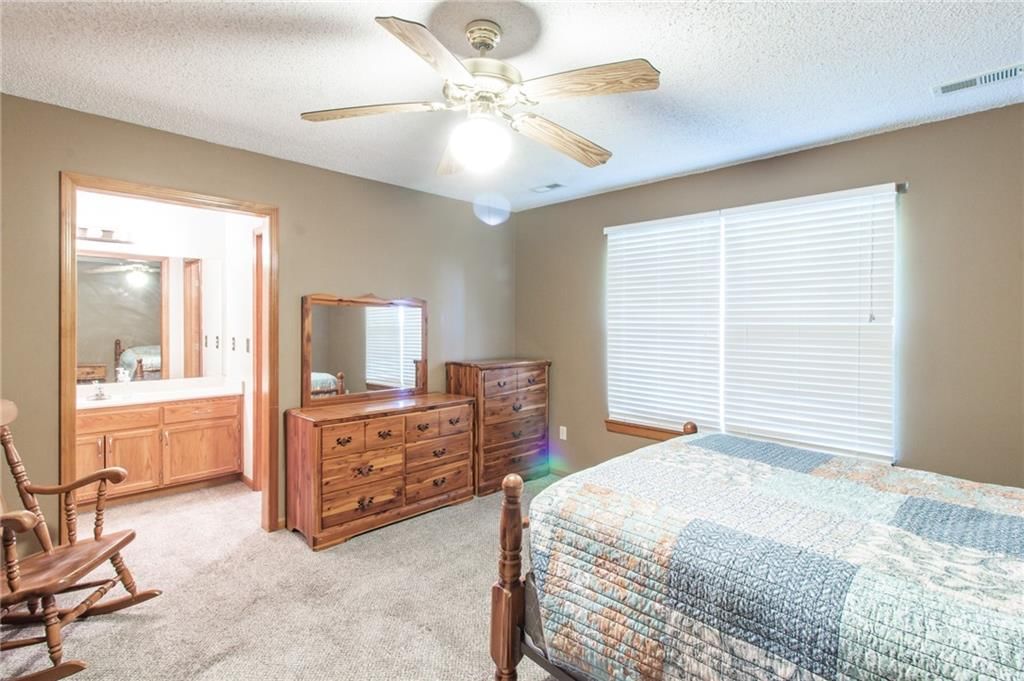 1213 Fox Run Drive — photo 14